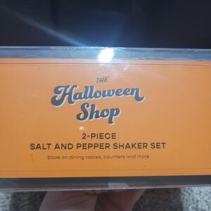 Orange Salt and Pepper Shaker Set
